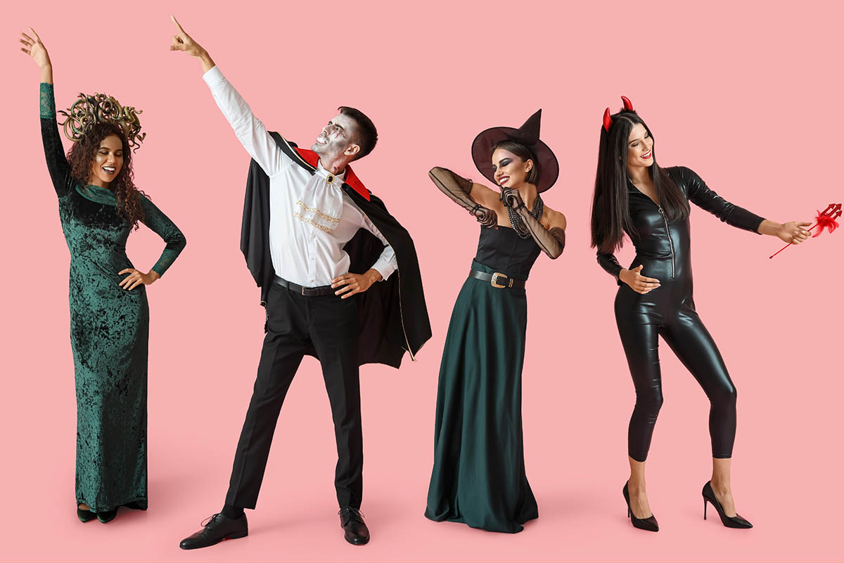 Хеллоуин — отличный повод перевоплотиться. Источник: Pixel-Shot / Shutterstock / FOTODOM