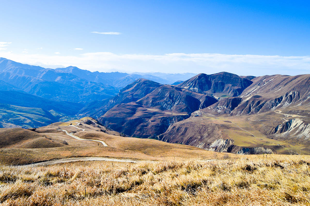 Северо-Кавказские горы в Чечне. Источник: Jelenka180885 / Shutterstock / FOTODOM