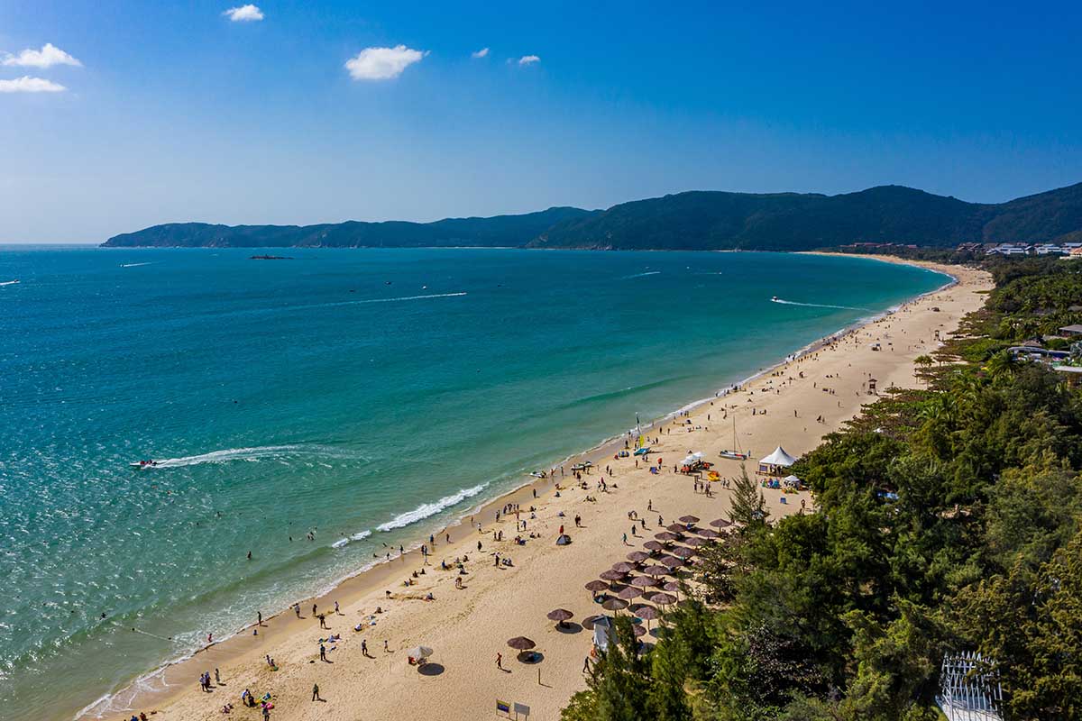 Вид на Хайнань. Источник: ZCOOL HelloRF / Shutterstock / FOTODOM