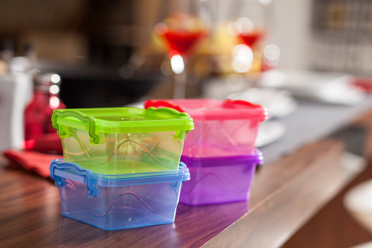 Прозрачные контейнеры облегчают поиск нужных вещей. Источник: allamimages / Shutterstock / FOTODOM