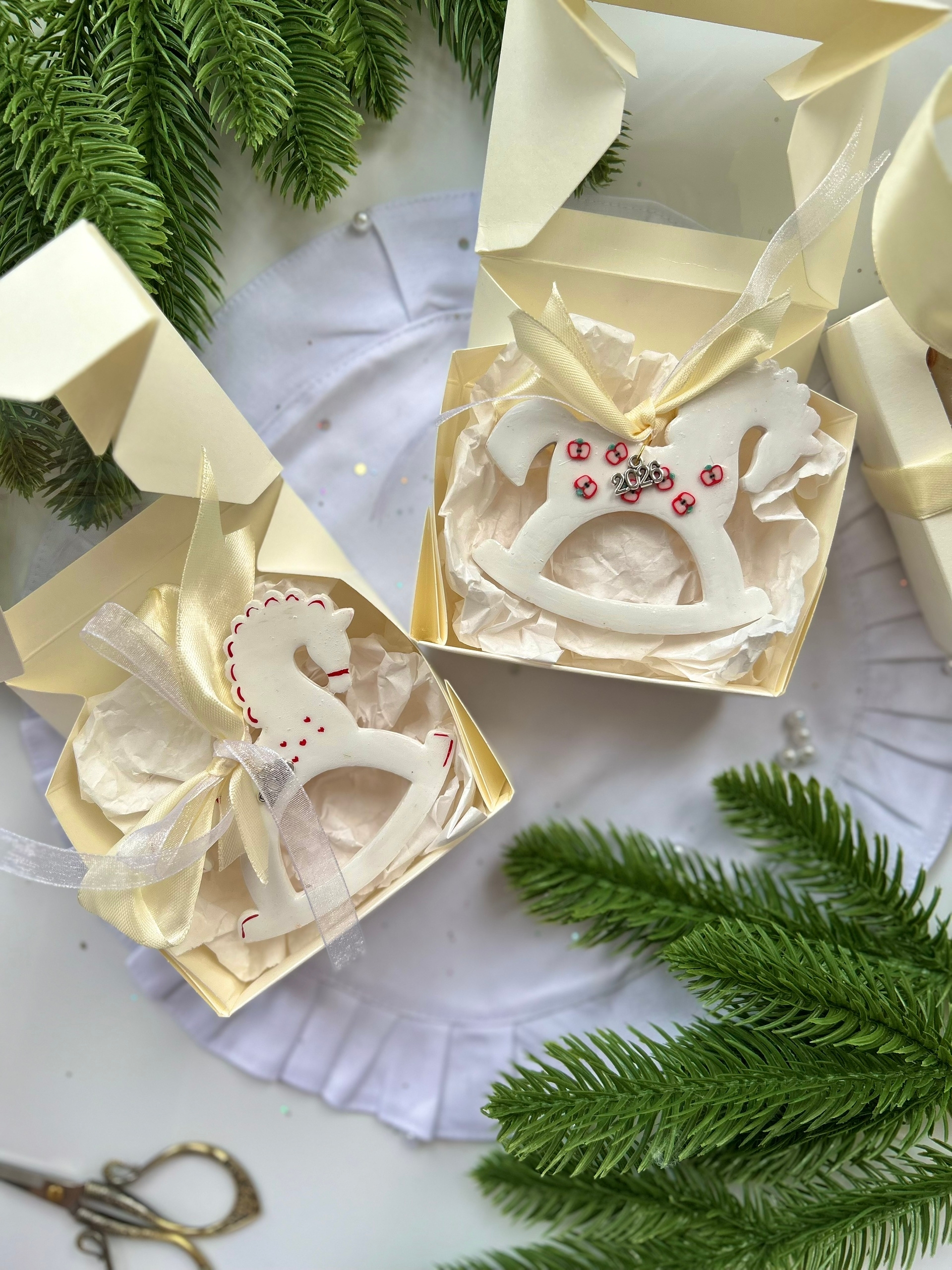 Елочные игрушки ручной работы Анастасии Поповой. Источник: vk.com/club226781914