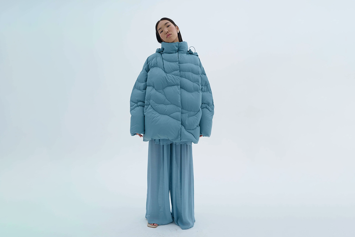 Красивый, оригинальный и теплый пуховик выделит из толпы и подчеркнет индивидуальный стиль. Источник: unke.store