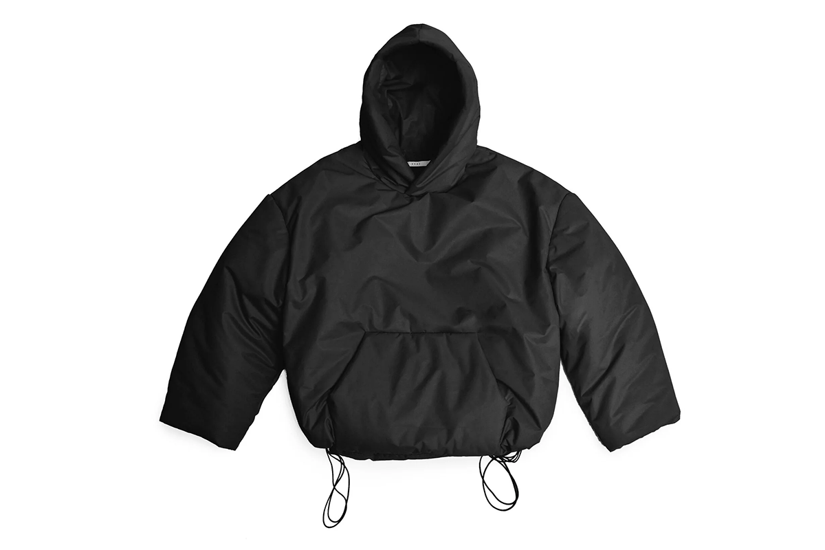 Пуховик позиционируют как мужской, но нет причин отказаться от покупки и женщинам: сядет на любую фигуру. Источник: xsai.store