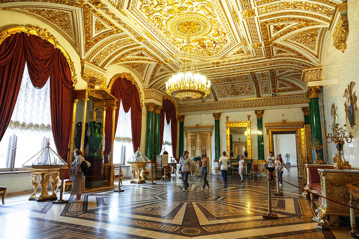 Малахитовая гостиная Зимнего дворца. Источник: volkova natalia / Shutterstock / FOTODOM
