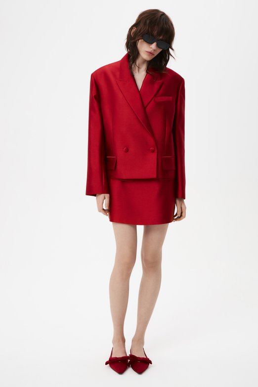 Выбирайте красные, оранжевые, золотые оттенки. Источник: limestore.com