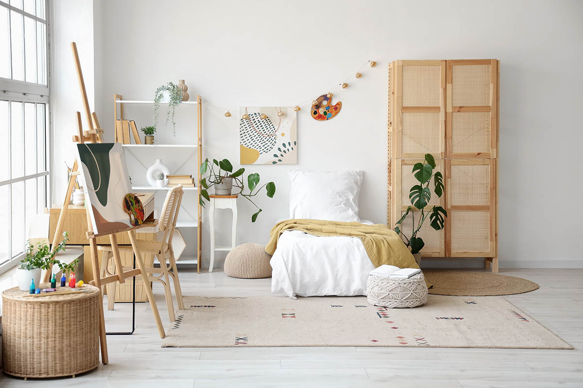 Предложите подростку, который рисует, поставить в комнату мольберт. Источник: Pixel-Shot / Shutterstock / FOTODOM