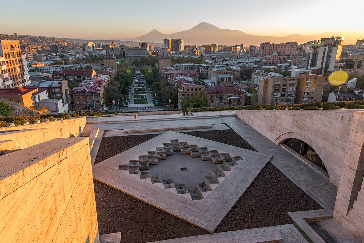 Каскад в Ереване. Источник: extradeda / Shutterstock / FOTODOM