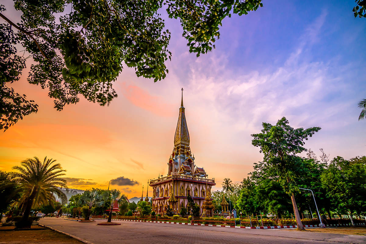 Пагода в Ват Чалонге. Источник: Chanasorn Charuthas / Shutterstock / FOTODOM