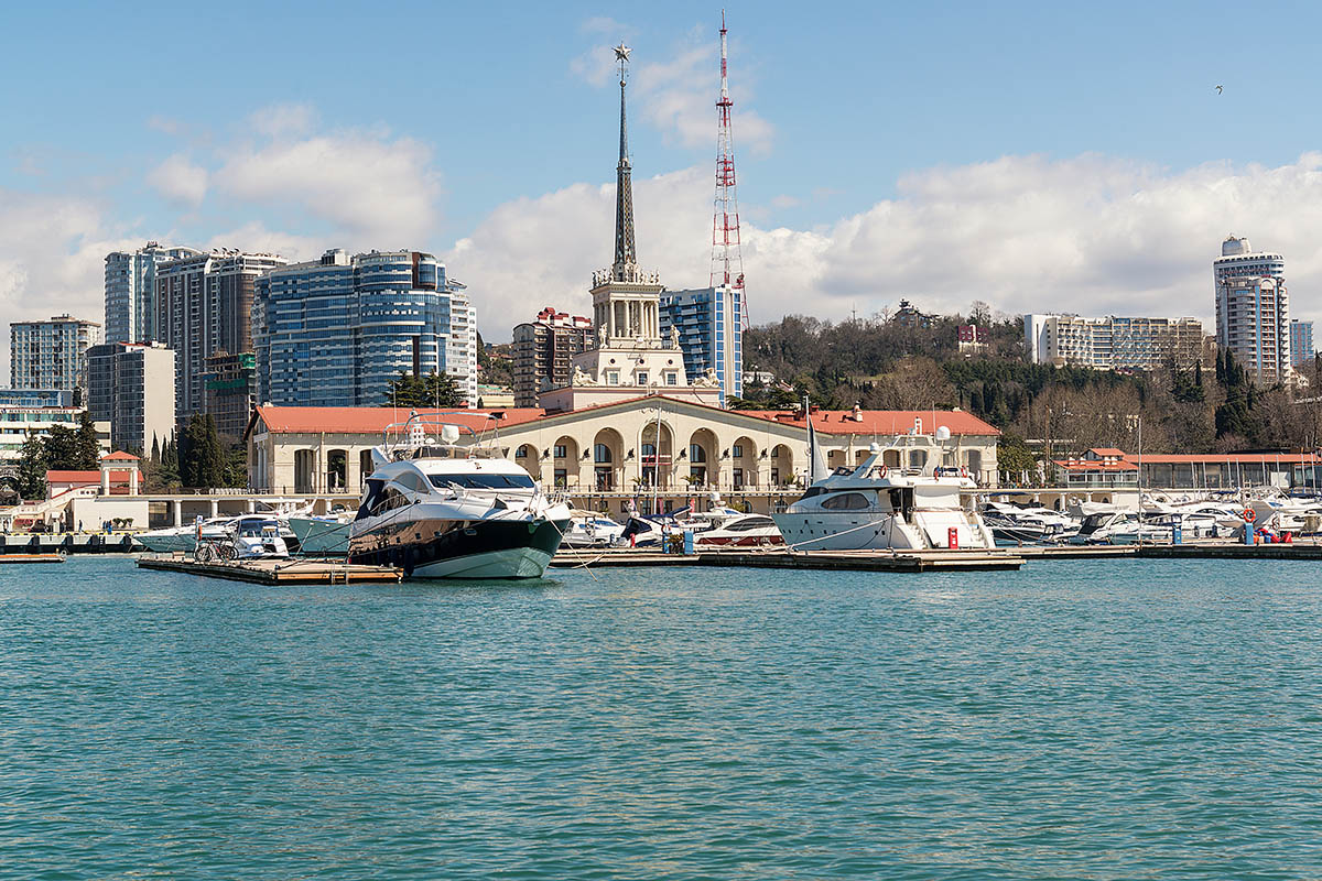 Морской вокзал Сочи. Источник: Ms VectorPlus / Shutterstock / FOTODOM
