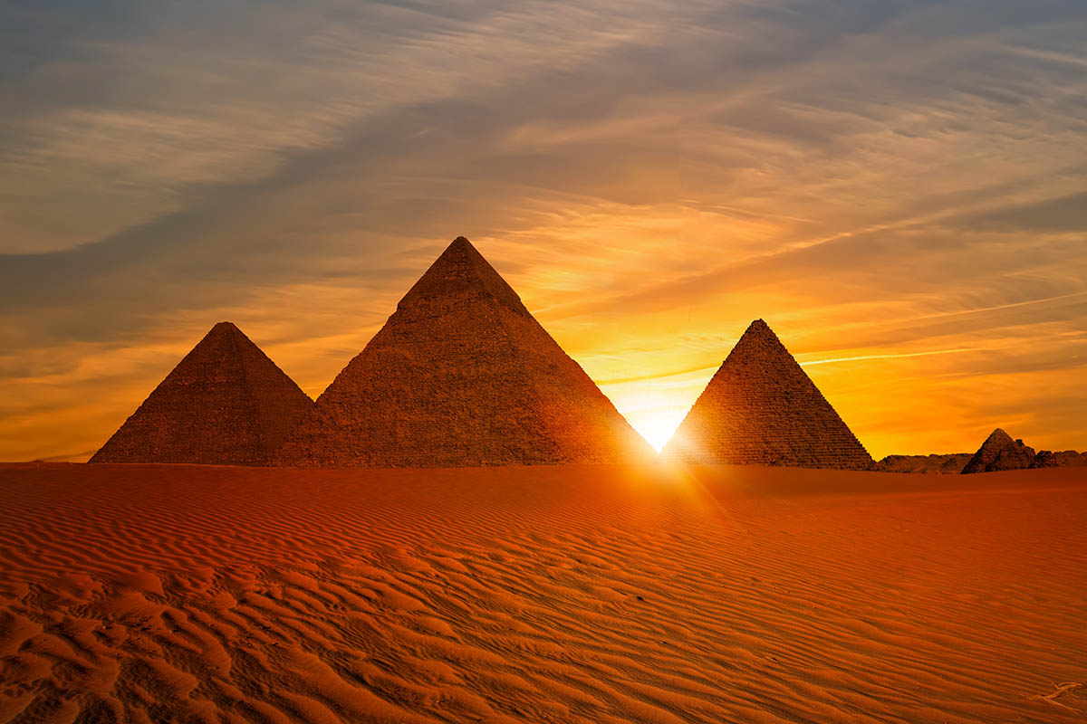 Пирамиды Гизы. Источник: muratart / Shutterstock / FOTODOM