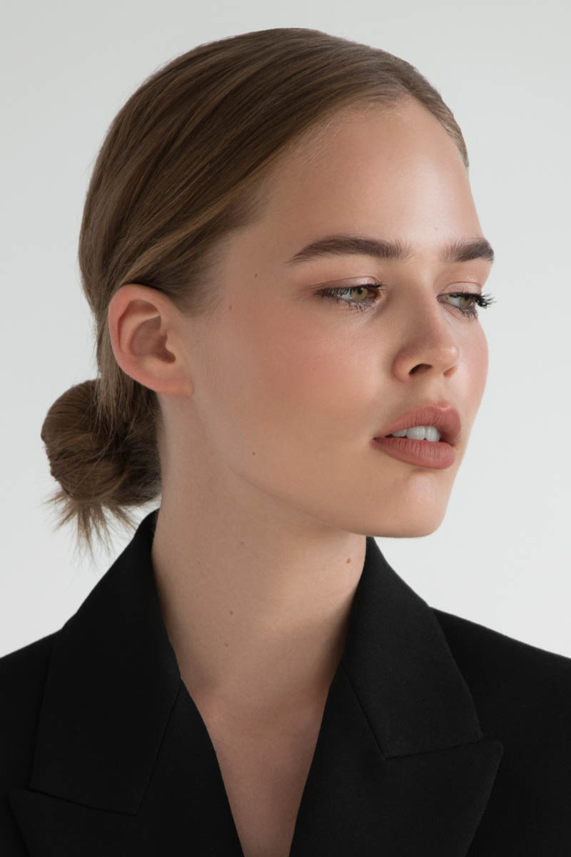 Русый — это не скучно. Листайте идеи. Источник: Re_sky / Shutterstock / FOTODOM