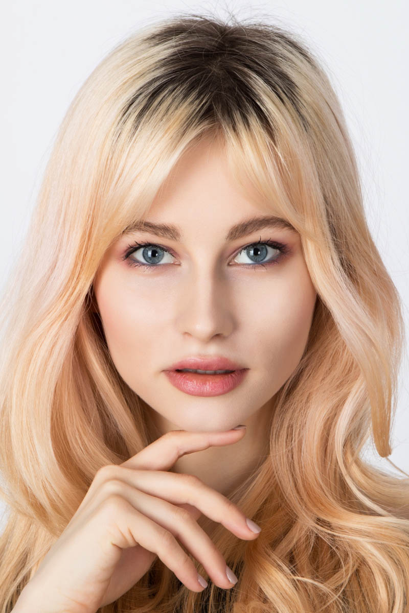 Холодный, теплый, абрикосовый — выберите свой идеальный блонд. Источник: Maxim Ahner / Shutterstock / FOTODOM