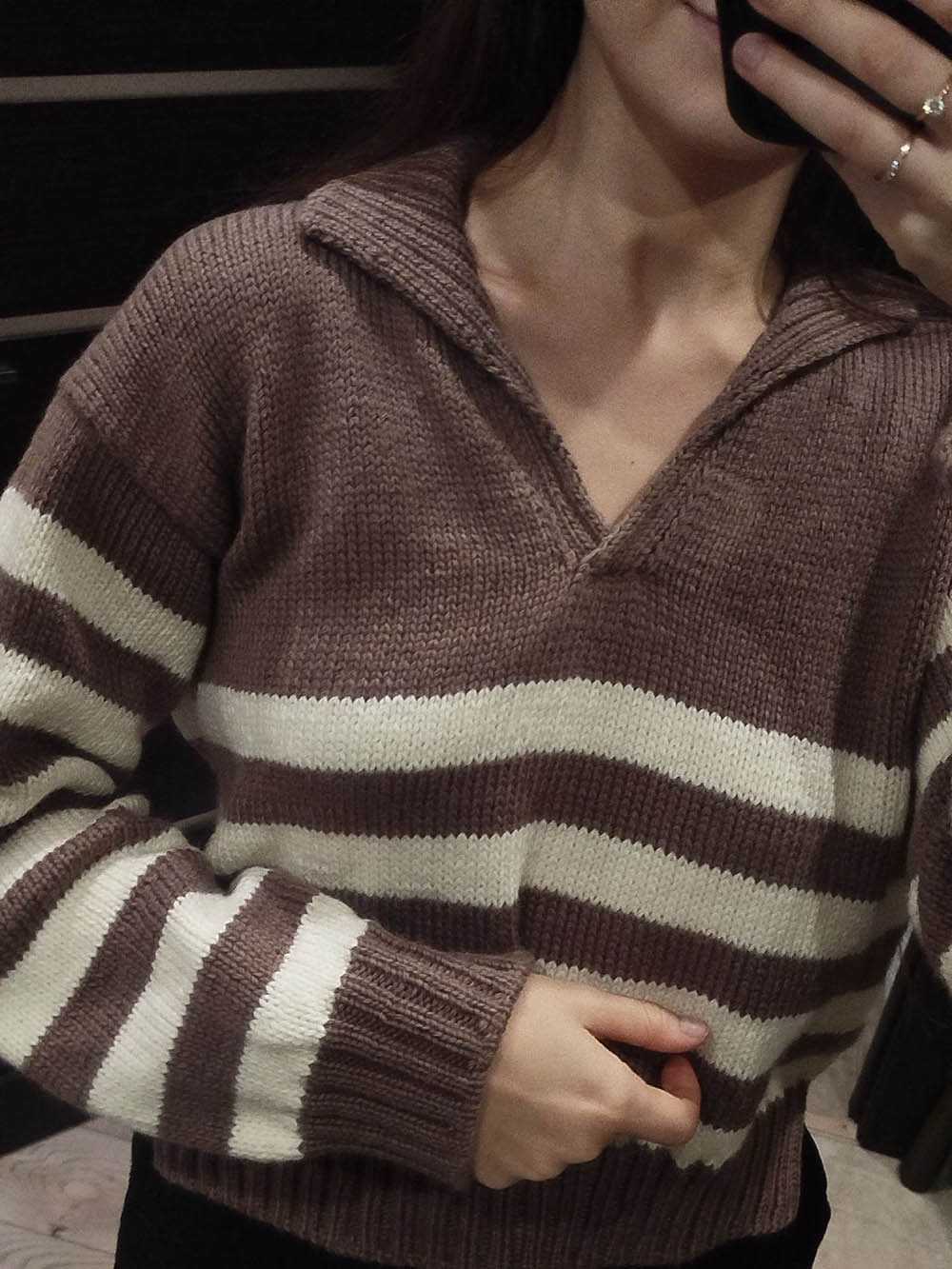 Правильно связанный свитер не отличить от магазинного, только сидит лучше. Источник: личный архив Карины Перовой