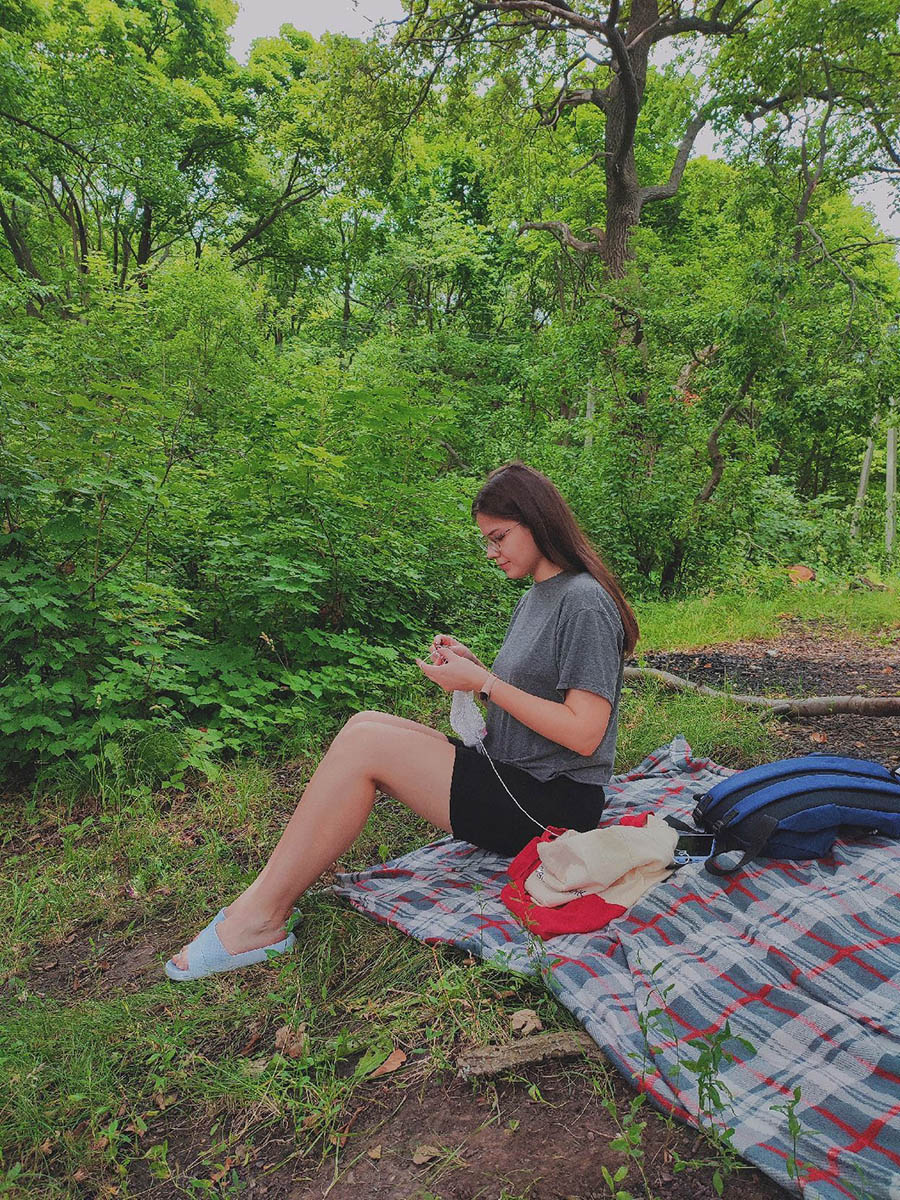 Когда вяжешь везде, контент появляется сам собой. Источник: личный архив Карины Перовой