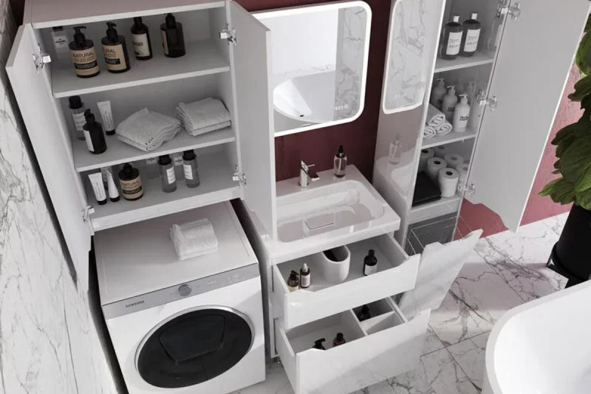 Вертикальная планировка помогает разгрузить другие углы. Вы собираете все хозяйственные вещи в одной точке. Источник: aquanet.ru