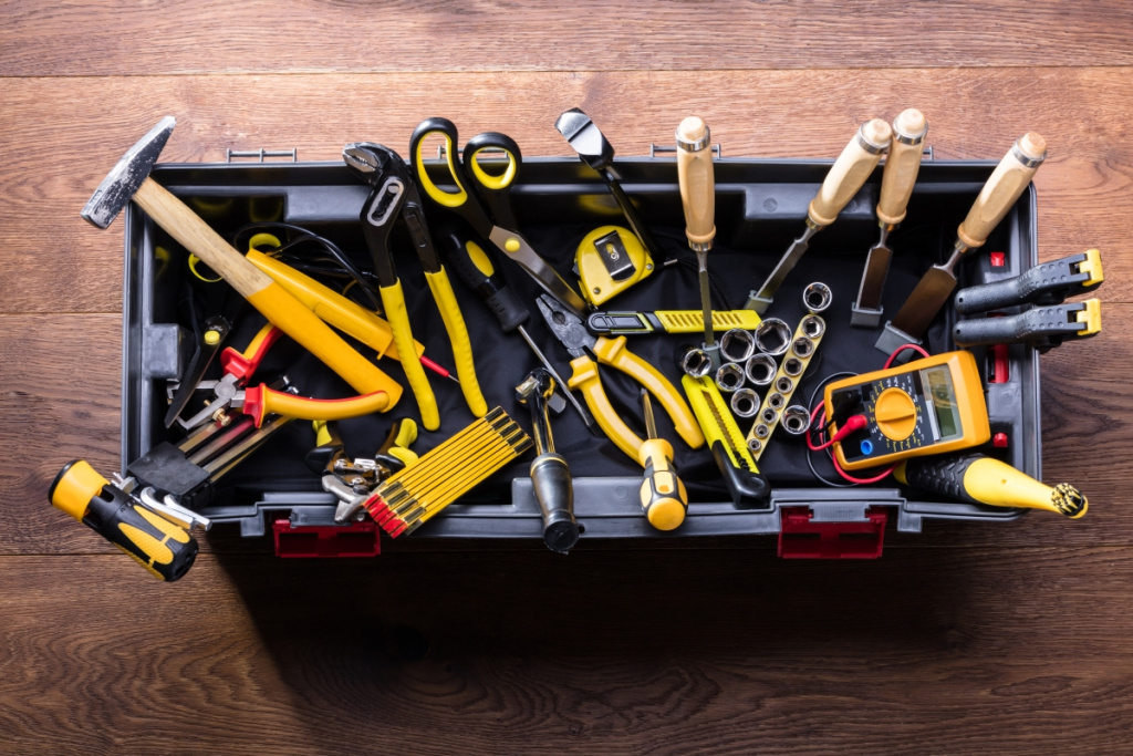 чемодан с инструментами инструменты для ремонта дома
