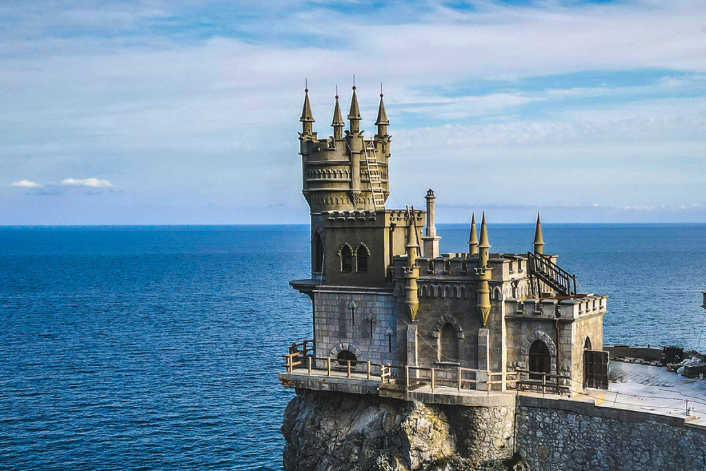 Цены в отелях Крыма в июне обрушились до пятилетнего минимума
