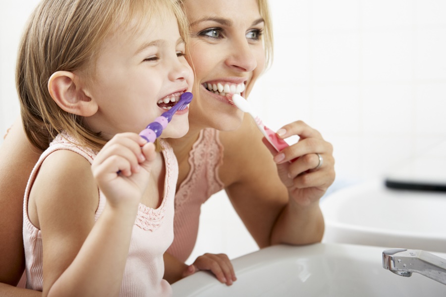 Выбор зубной щетки для ребенка