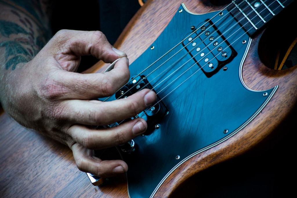 гитара инструмент Yamaha Gibson