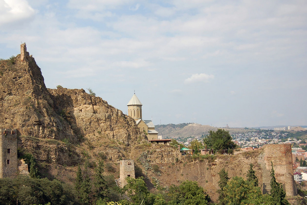 Грузия Тбилиси Нарикала горы туризм