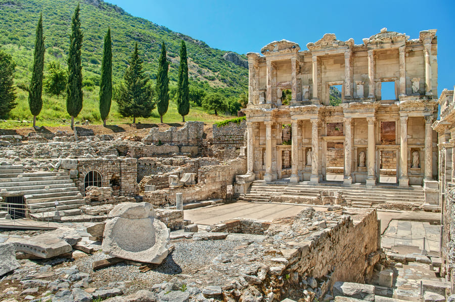 Чем славится древний город Эфес