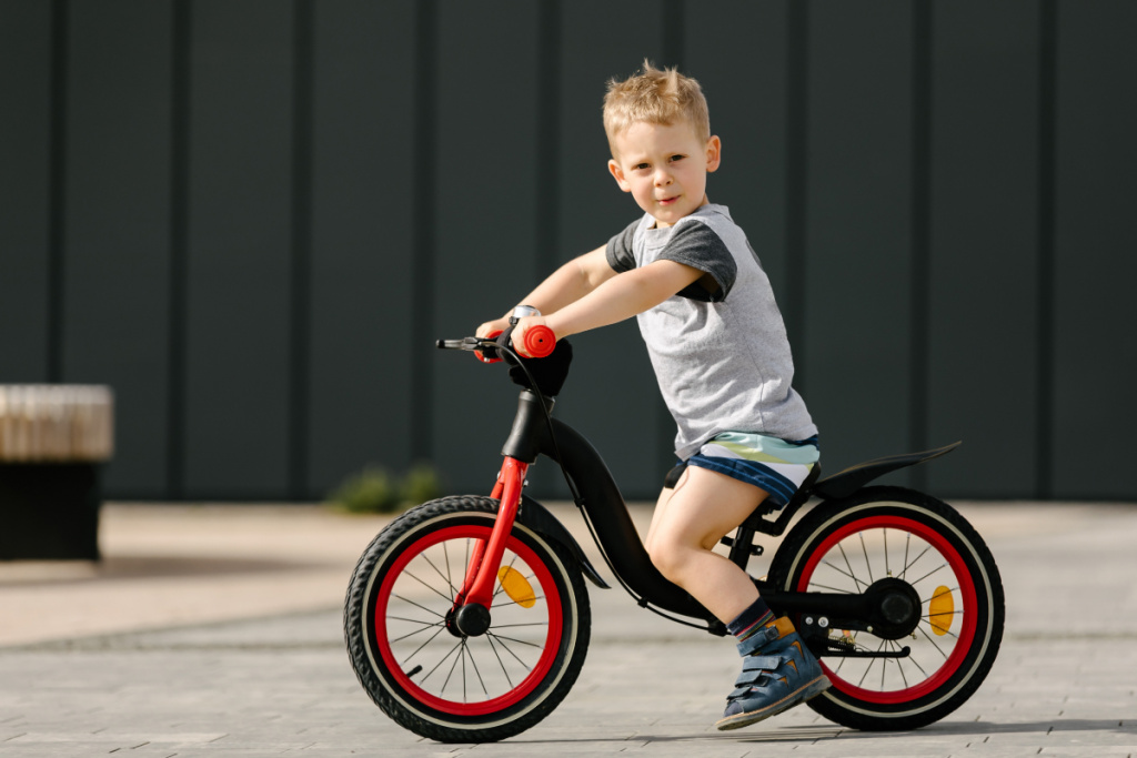При покупке детского велосипеда особенно важно обращать внимание на раму