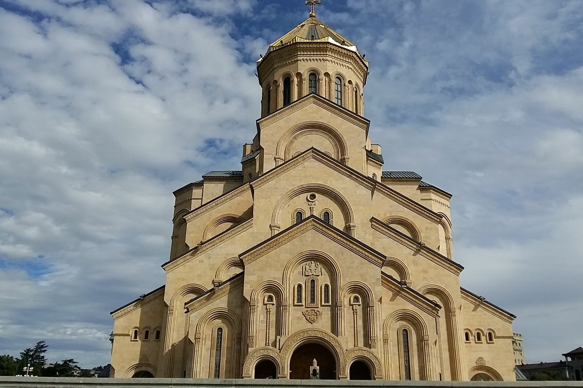 троица самеба церковь