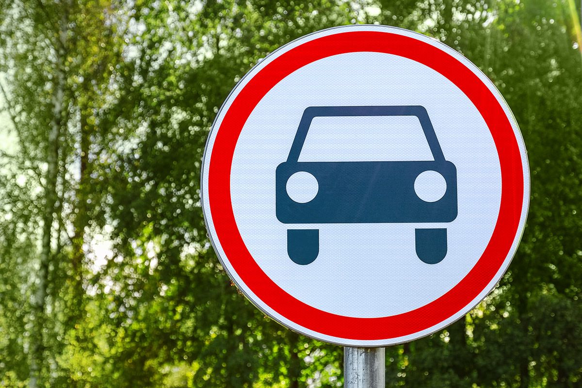 запрещающие знаки дорожного движения