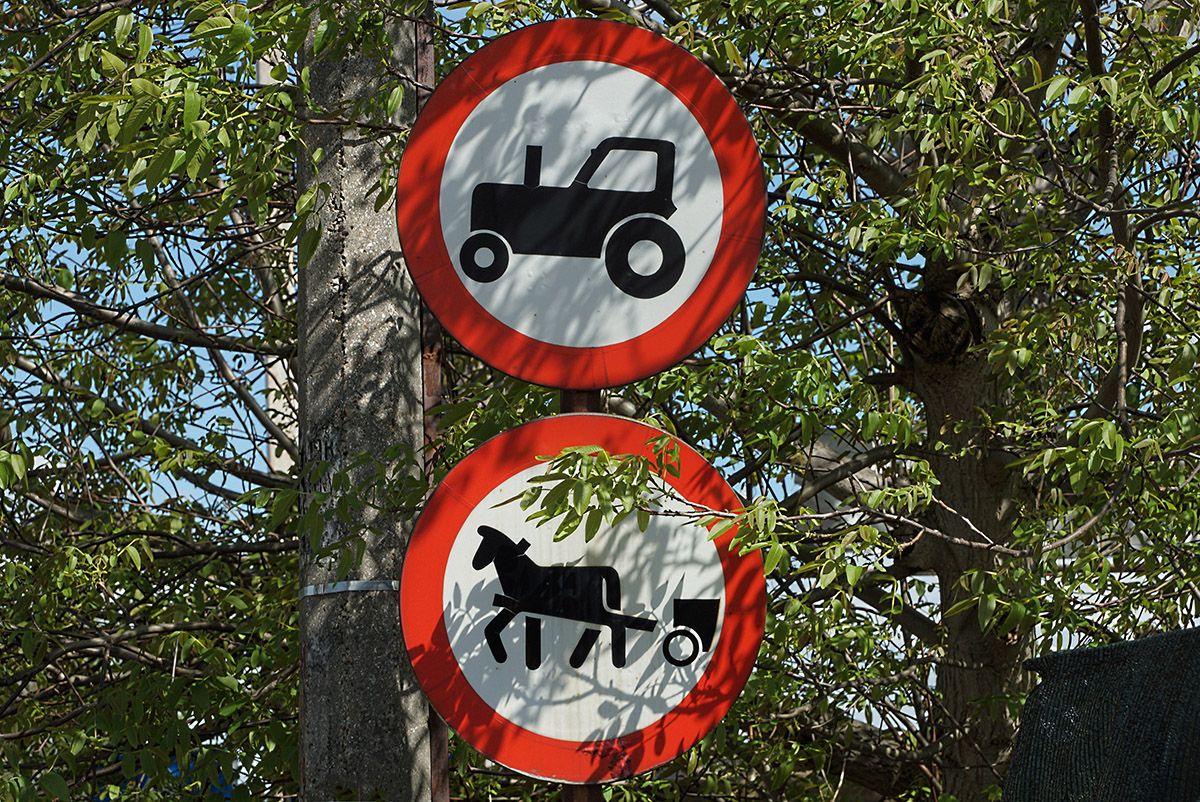 запрещающие знаки дорожного движения