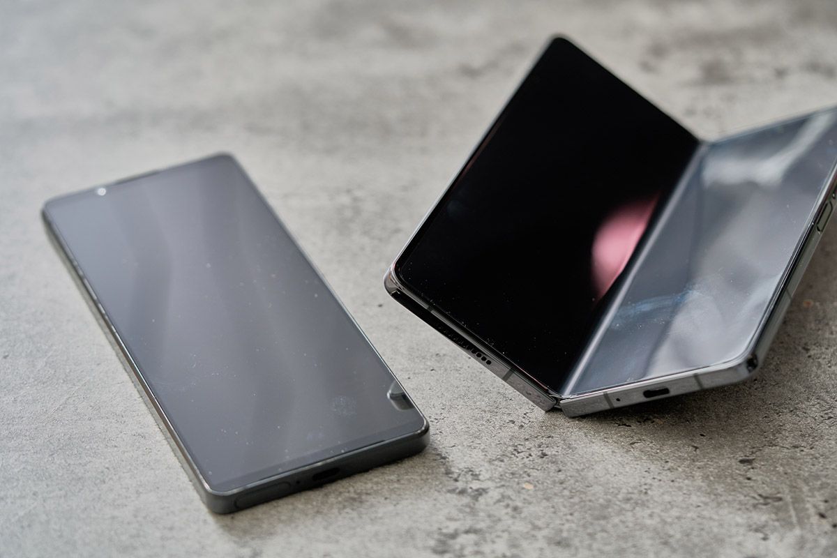 складной смартфон Samsung