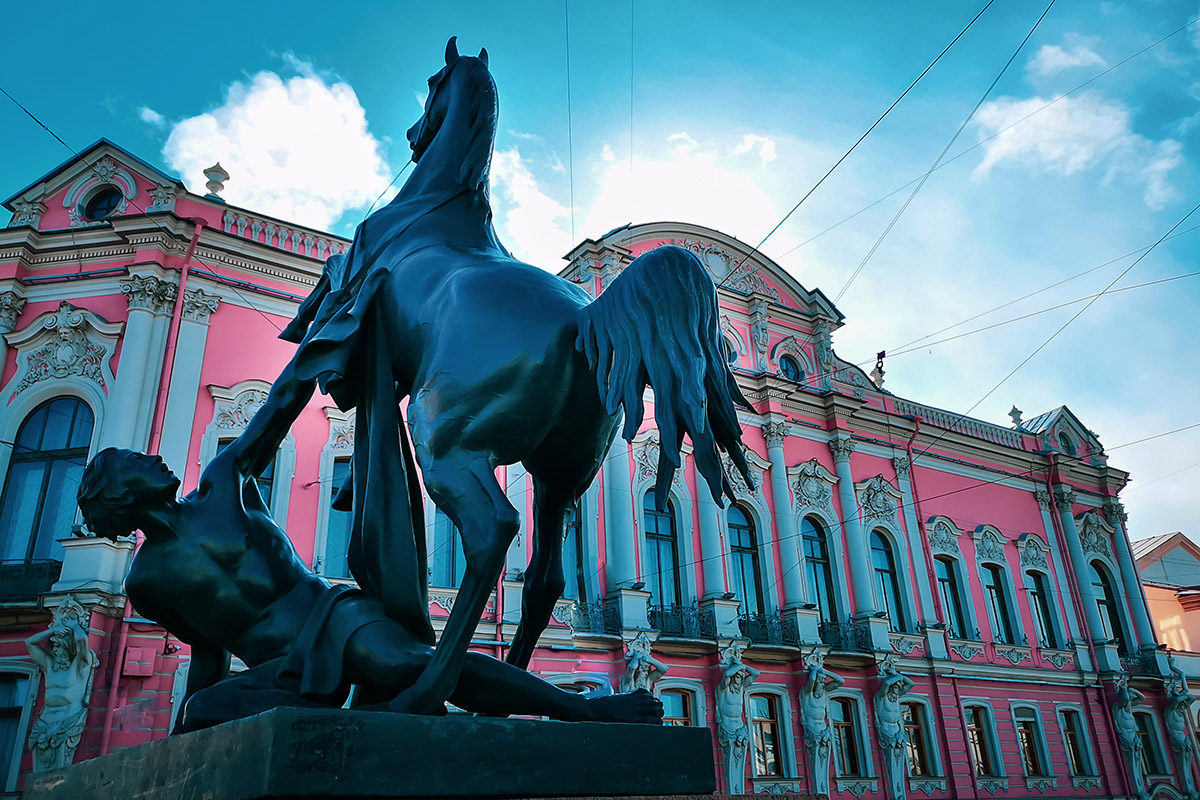 Аничков мост