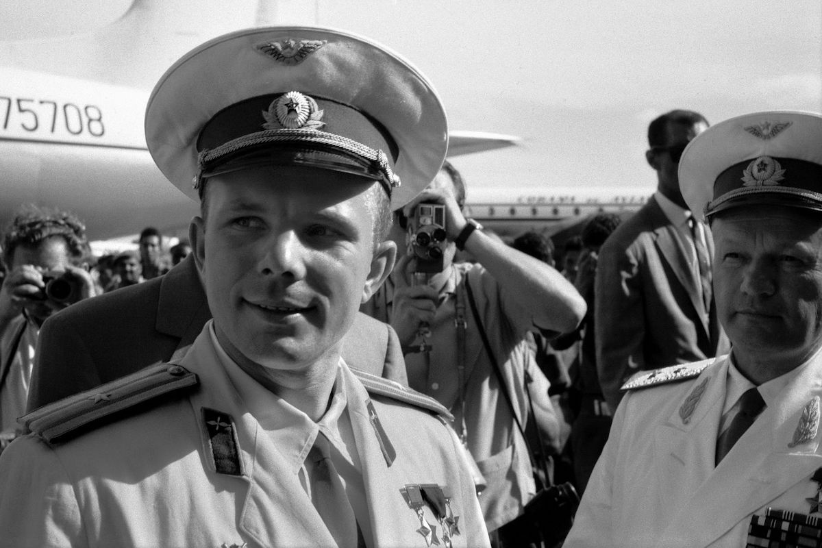 юрий гагарин космонавт